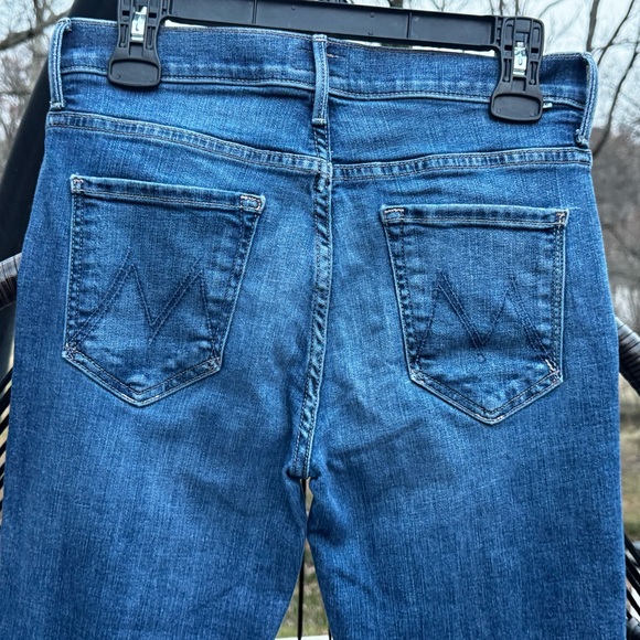 MOTHER The Insider Crop Step Fray Jeans in Girl Crush Size 29 - Picture 12 of 16